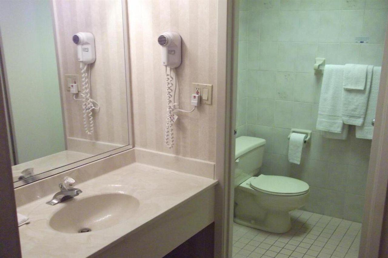 Travelodge By Wyndham Niagara Falls Lundys Lane المظهر الخارجي الصورة