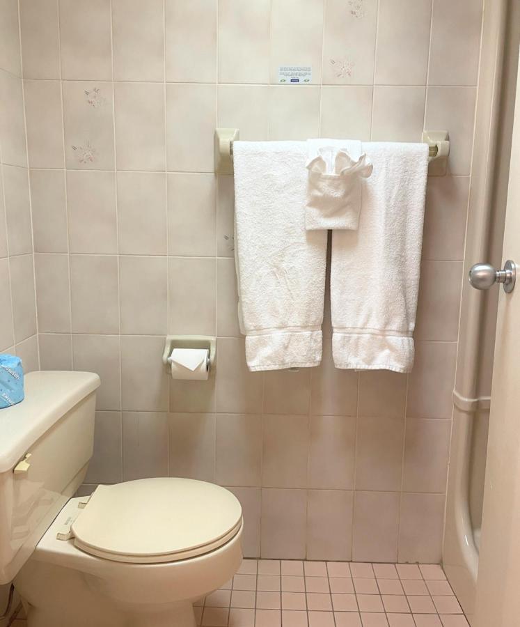 Travelodge By Wyndham Niagara Falls Lundys Lane المظهر الخارجي الصورة