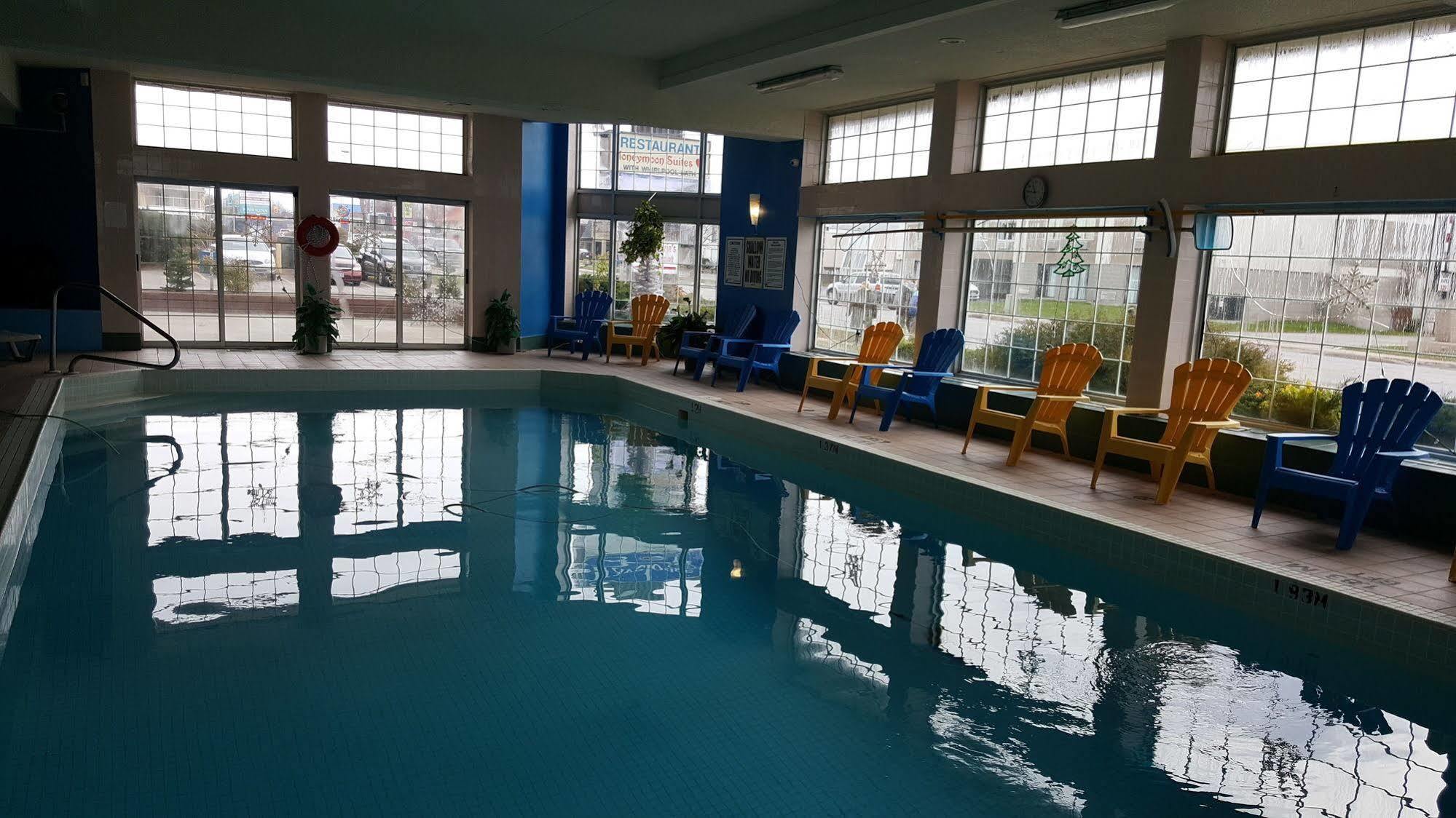 Travelodge By Wyndham Niagara Falls Lundys Lane المظهر الخارجي الصورة